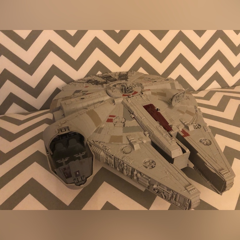 Star Wars Millennium Falcon Model